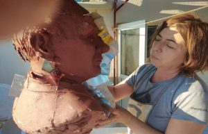 Hemşehrimiz Özgür Oral Manici’den Atatürk Büstü