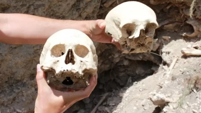 Mut’ta definecilerin talan ettiği tarihi yerlerden insan kemikleri çıktı