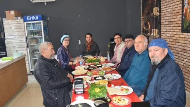 CHP’nin Mut Belediye Başkan Aday Adayı Gülsüm Kevser Mut’tan basın toplantısı