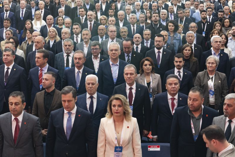 BAŞKAN SEÇER, CHP’NİN ‘21. OLAĞANÜSTÜ KURULTAYI’NA KATILDI