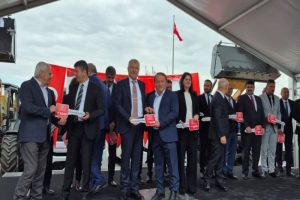 TBB’DEN MUT DAHİL 40 BELEDİYEYE HİBE HİZMET ARACI