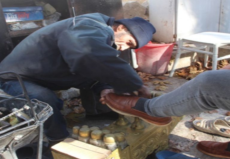 Mut’ta Ayakkabı Boyacısı Bayram Batı’nın Zorlu Mücadelesi