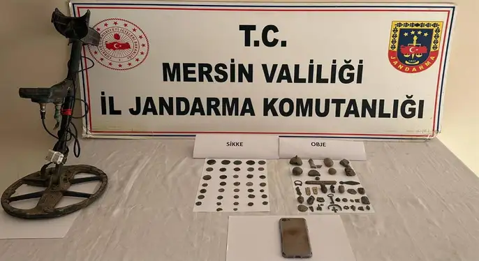 DEFİNE ARAYAN ŞAHIS JANDARMAYA YAKALANDI