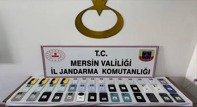 JANDARMADAN TELEFON KAÇAKÇILIĞI OPERASYONU