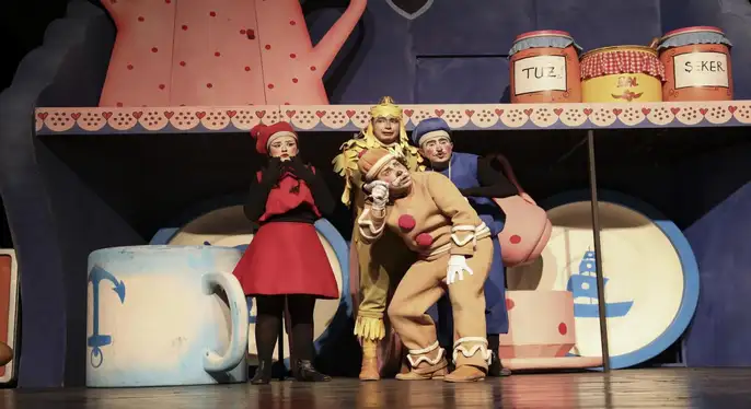 “Bisküvi Adam” Oyunu Silifkeli Miniklerle Buluştu