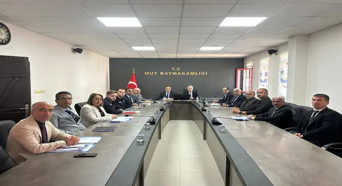 Mut’ta Metruk Binalar İçin Değerlendirme Toplantısı Yapıldı