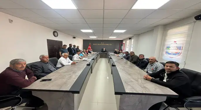 Kaymakam Osman Çelikkol, Muhtarlarla İlçe Genel Değerlendirme Toplantısı Yaptı