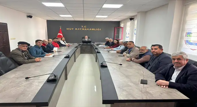 Kaymakam, Muhtarlarla İlçe Genel Değerlendirme Toplantısı Yaptı