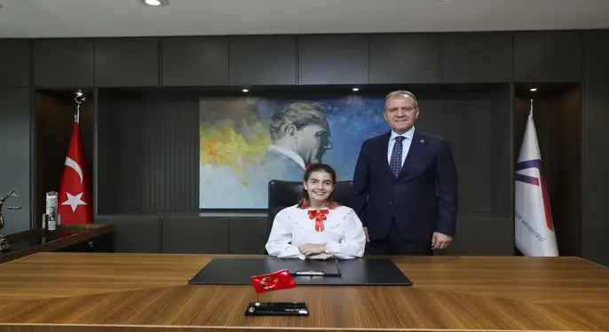 Öğrenciler, 23 Nisan Sevincini Başkan Seçer İle Paylaştı