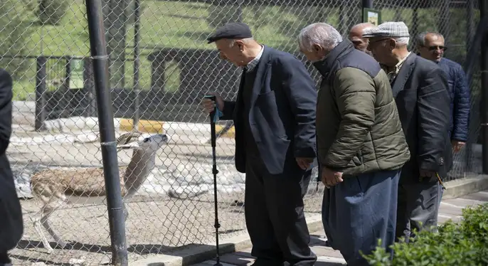 Mersin Büyükşehir, Emeklileri Doğayla Buluşturuyor