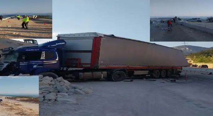 Tır rampaya çarptı fırlayan mermerler minibüsü parçaladı: 1 ölü, 3 yaralı