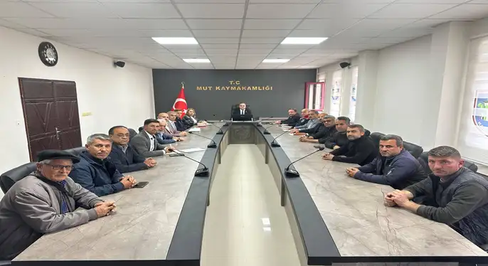 Mut’ta Kayısı Hasadı İçin Değerlendirme Toplantısı Yapıldı