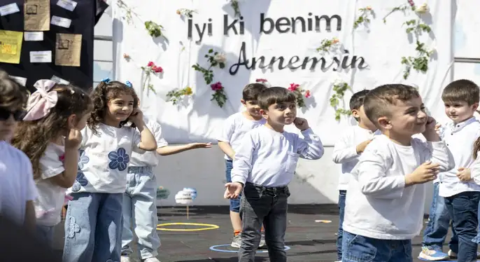 Mersin’de ‘Anneler Günü’ne Sevgi Dolu Dokunuş