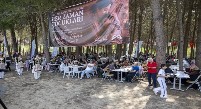 Mersin Büyükşehir Anneler Gününü Kutladı