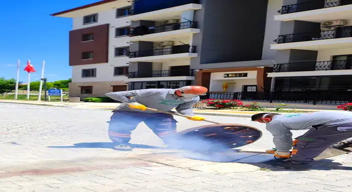 Büyükşehir’den Kurban Kesim Alanlarında Temizlik Mesaisi