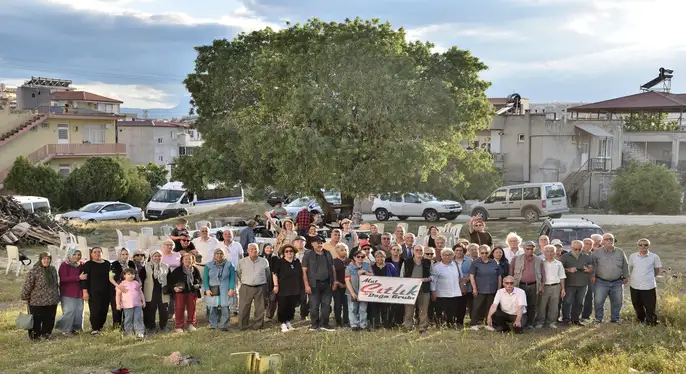 ÇITLIK DERGİSİ 19. YAŞINI ÇITLIK AĞACININ ALTINDA KUTLADI