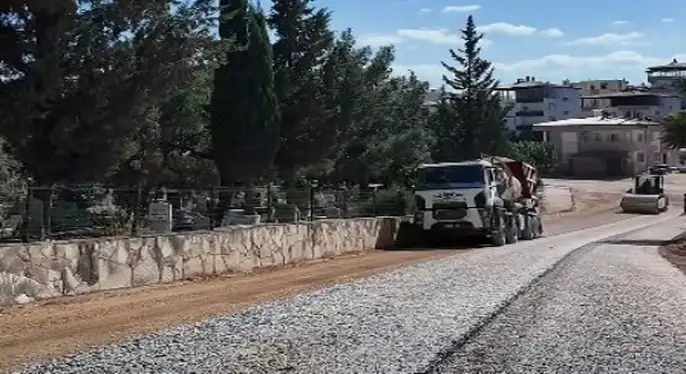Mut’ta asfalt çalışmaları başladı