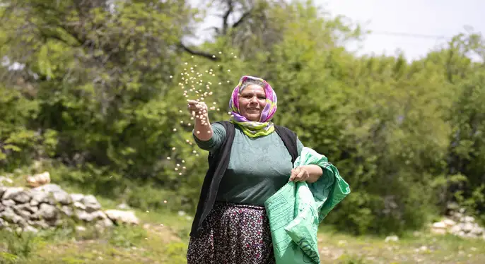 Atalık Tohumlar Gelecek Nesillere Aktarılıyor