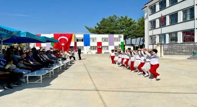 MUT’TA İLKÖĞRETİM HAFTASI KUTLANDI