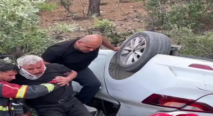 Mut’ta seyir halindeki otomobil devrildi: 1 yaralı